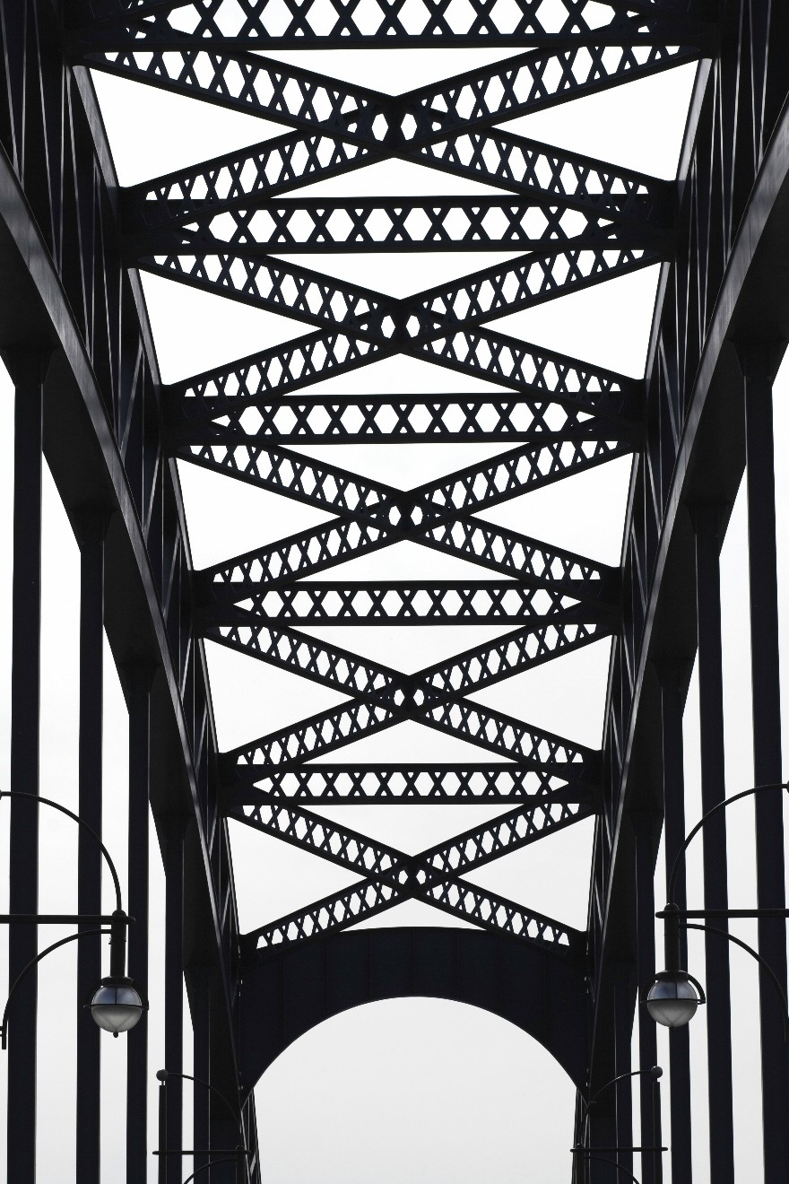Dachgerüst der Sternbrücke in Magdeburg.